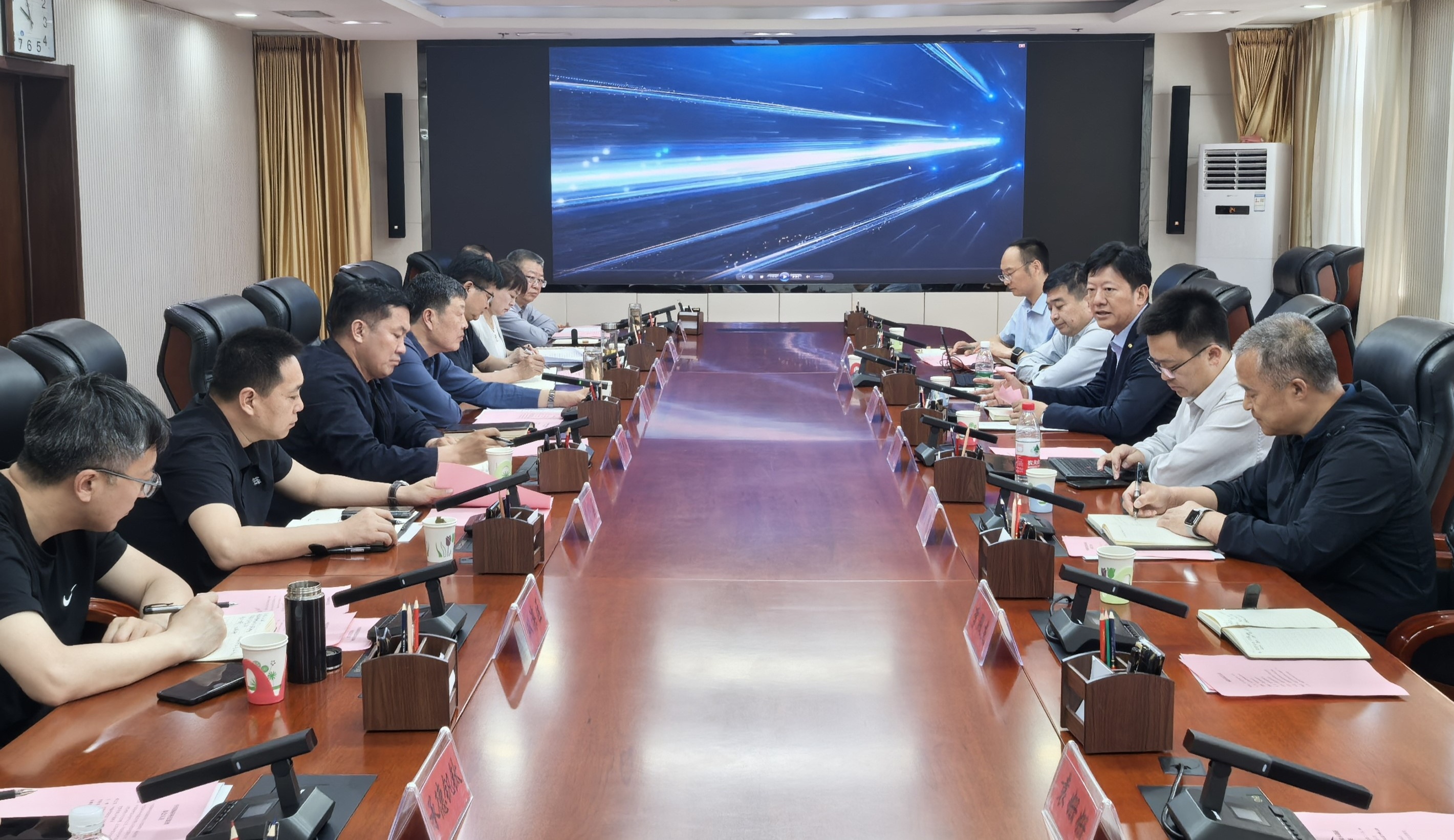 中國鋼研黨委常委、副總經理郝曉東帶隊赴承德市開展調研